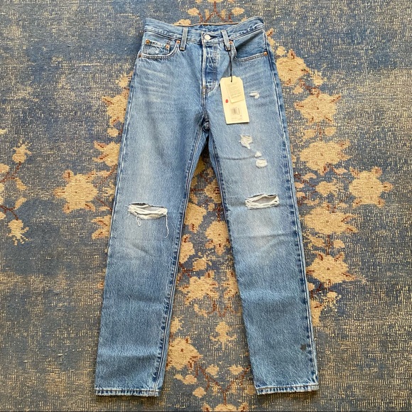 NWT Levi's 501 Jeans in Athens Crown - Picture 3 of 4